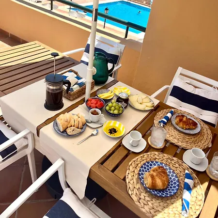 Stunning 2 Bed Penthouse With Large Sun Terrace And Pool Views *